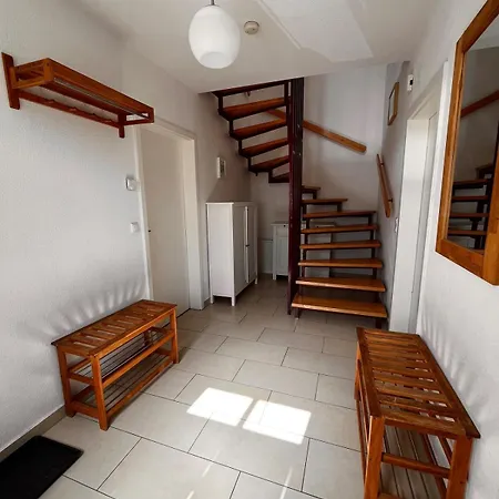 Strandnahe 100qm Mit Veranda & Balkon *