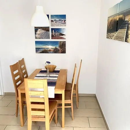 Strandnahe 100qm Mit Veranda & Balkon Apartment Graal-Mueritz