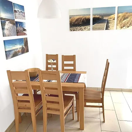 Strandnahe 100qm Mit Veranda & Balkon