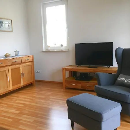 Apartment Strandnahe 100qm Mit Veranda & Balkon Graal-Mueritz