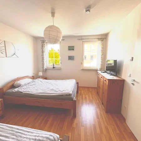 Apartment Strandnahe 100qm Mit Veranda & Balkon *