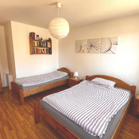Apartment Strandnahe 100qm Mit Veranda & Balkon *